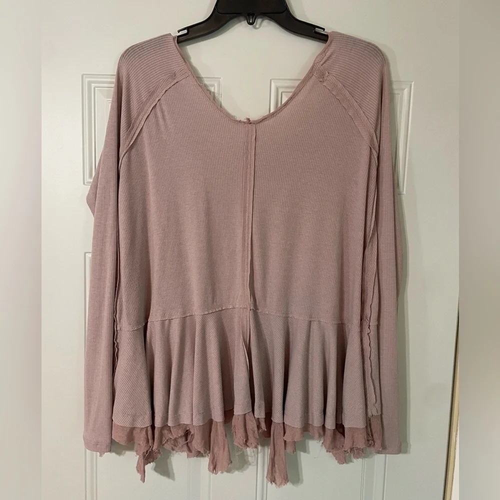 Free People Size XS Tangerine Tee in Mauve pink top blouse long sleeve